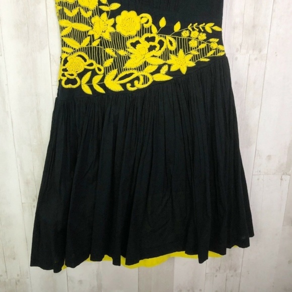 ❌SOLD❌ [Anthropologie] Floral Embroidered Dress - Picture 5 of 8